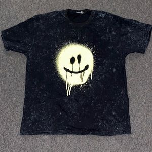 Gray smiley face shirt